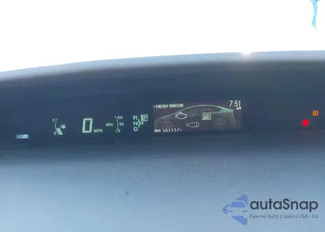 2015 Toyota Prius Persona Series Special Edition z USA, uszkodzony, nr VIN JTDKN3DU2F0398815